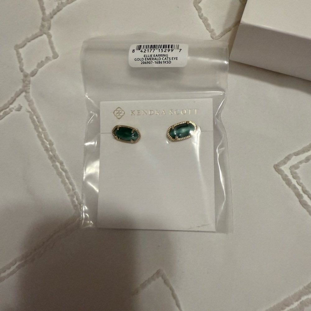 Green Kendra Scott earrings